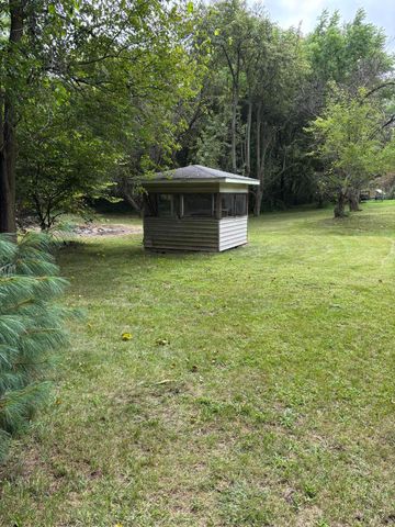 30417 US-12, Milton Twp, MI 49120