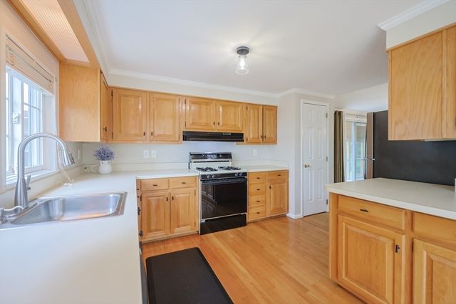 27 Fir, Rockland, MA 02370