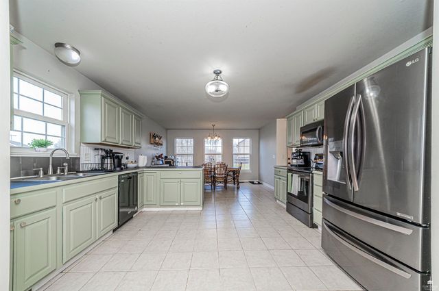 4044 Bald Eagle Drive, Manhattan, KS 66502