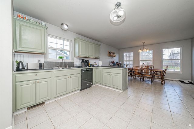 4044 Bald Eagle Drive, Manhattan, KS 66502