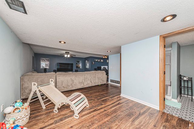 4044 Bald Eagle Drive, Manhattan, KS 66502