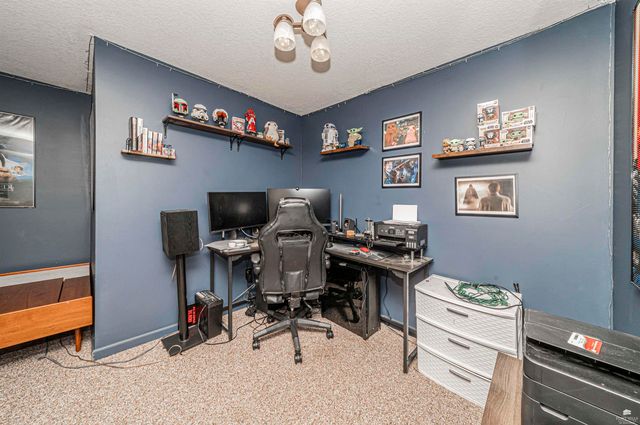 4044 Bald Eagle Drive, Manhattan, KS 66502