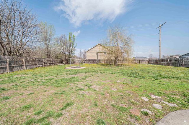 4044 Bald Eagle Drive, Manhattan, KS 66502