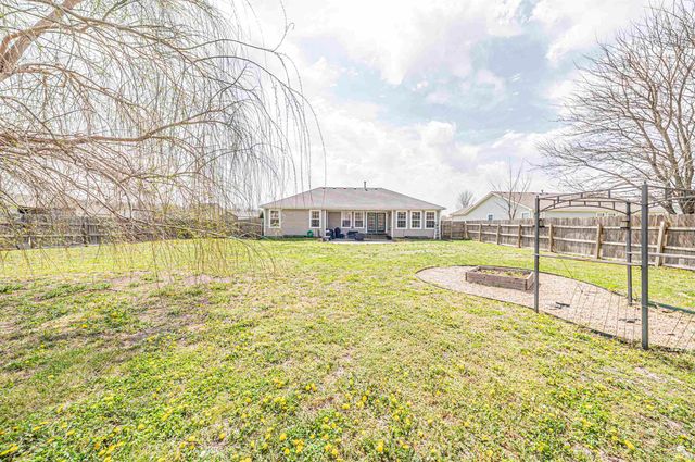 4044 Bald Eagle Drive, Manhattan, KS 66502