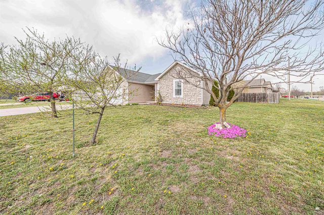 4044 Bald Eagle Drive, Manhattan, KS 66502