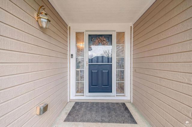 4044 Bald Eagle Drive, Manhattan, KS 66502