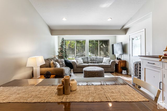 239 W LYMAN LN, Bountiful, UT 84010