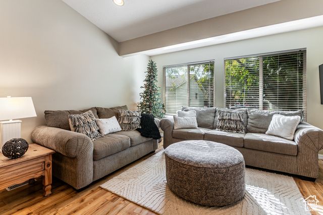 239 W LYMAN LN, Bountiful, UT 84010