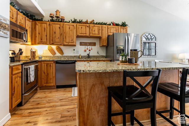 239 W LYMAN LN, Bountiful, UT 84010