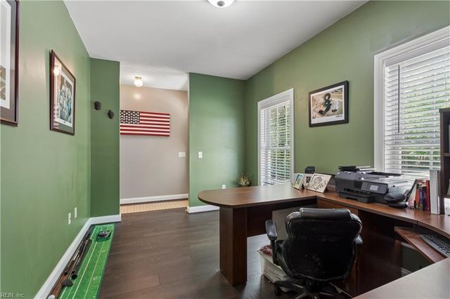 10107 Woods Creek LN, Gloucester, VA 23061