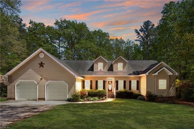 10107 Woods Creek LN, Gloucester, VA 23061