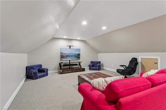 10107 Woods Creek LN, Gloucester, VA 23061