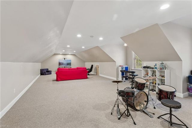 10107 Woods Creek LN, Gloucester, VA 23061