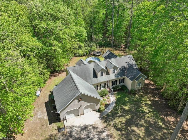 10107 Woods Creek LN, Gloucester, VA 23061