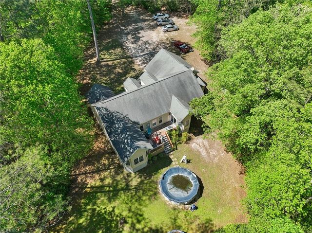 10107 Woods Creek LN, Gloucester, VA 23061
