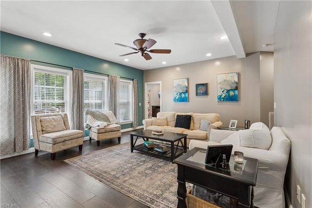 10107 Woods Creek LN, Gloucester, VA 23061