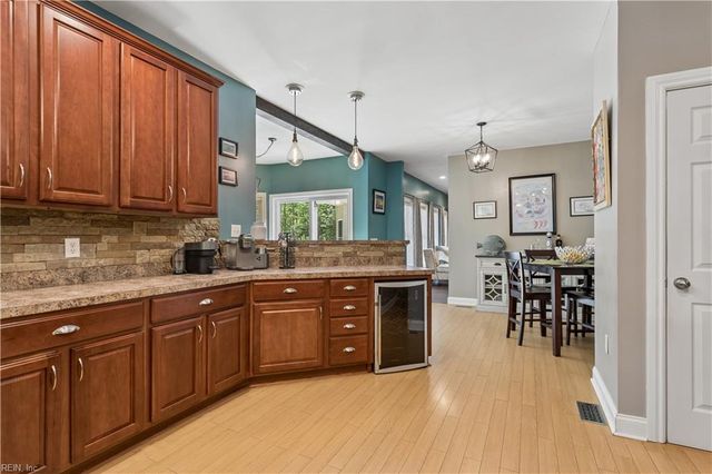 10107 Woods Creek LN, Gloucester, VA 23061