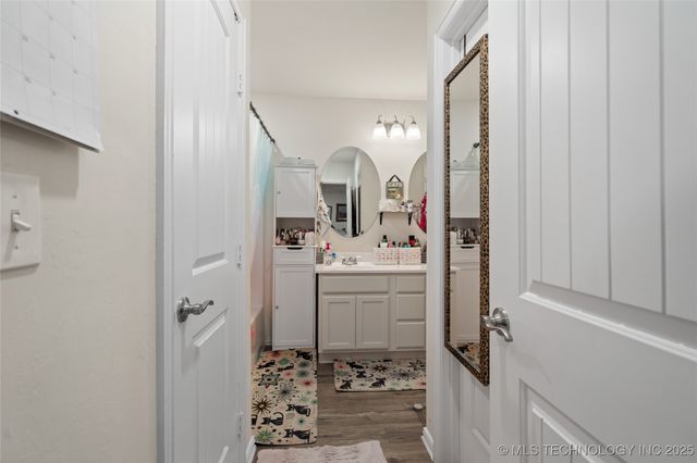 1022 Indian Plains, Ardmore, OK 73401