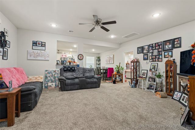 1022 Indian Plains, Ardmore, OK 73401
