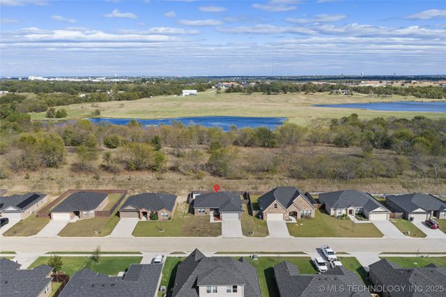 1022 Indian Plains, Ardmore, OK 73401