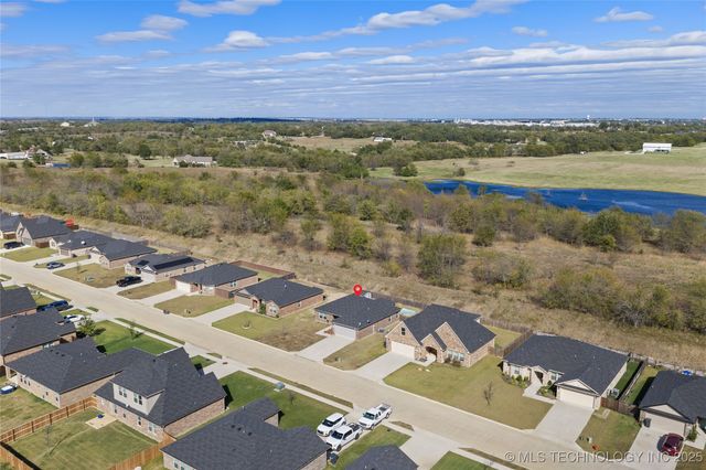 1022 Indian Plains, Ardmore, OK 73401