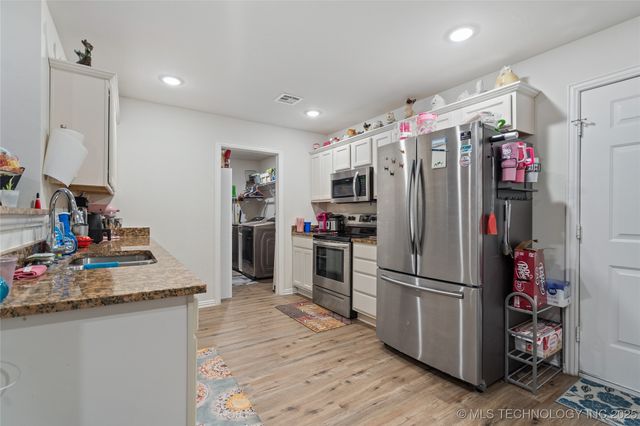 1022 Indian Plains, Ardmore, OK 73401