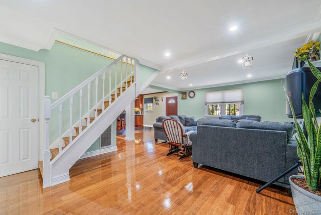 20 Howe Road, Coram, NY 11727