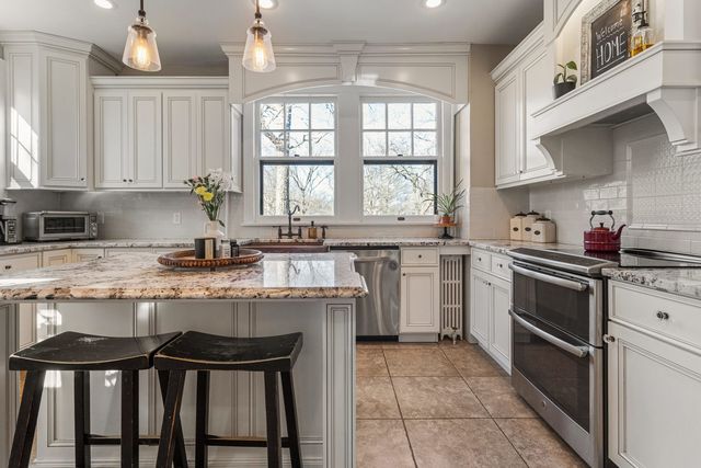 1124 N State Street, Monticello, IL 61856