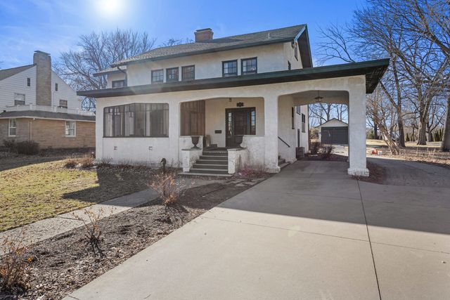 1124 N State Street, Monticello, IL 61856