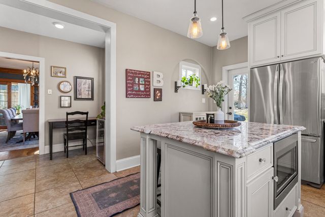 1124 N State Street, Monticello, IL 61856