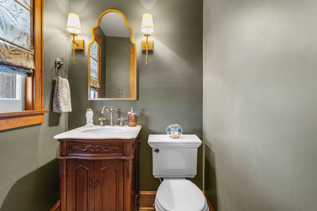 1124 N State Street, Monticello, IL 61856