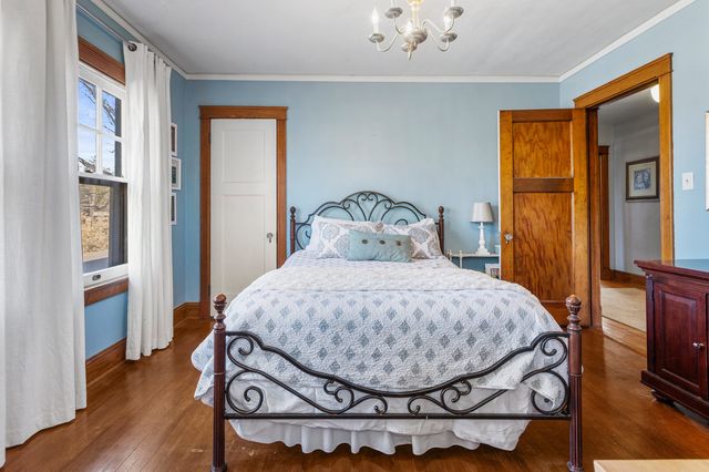 1124 N State Street, Monticello, IL 61856