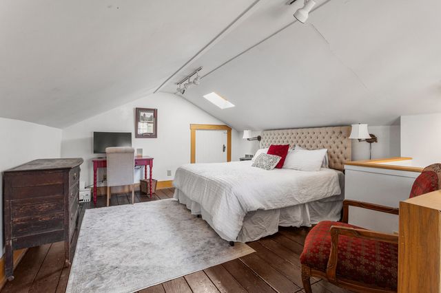 1124 N State Street, Monticello, IL 61856