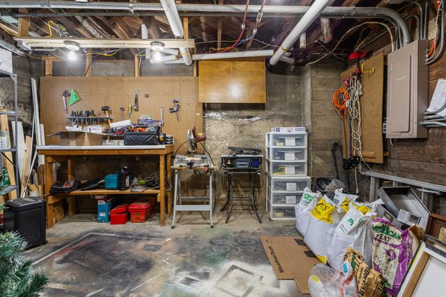 1124 N State Street, Monticello, IL 61856