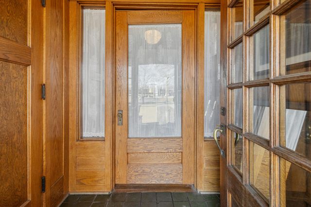 1124 N State Street, Monticello, IL 61856