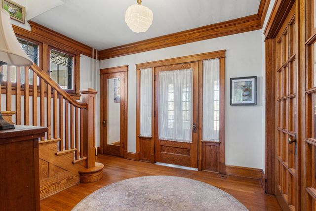 1124 N State Street, Monticello, IL 61856