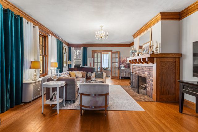 1124 N State Street, Monticello, IL 61856