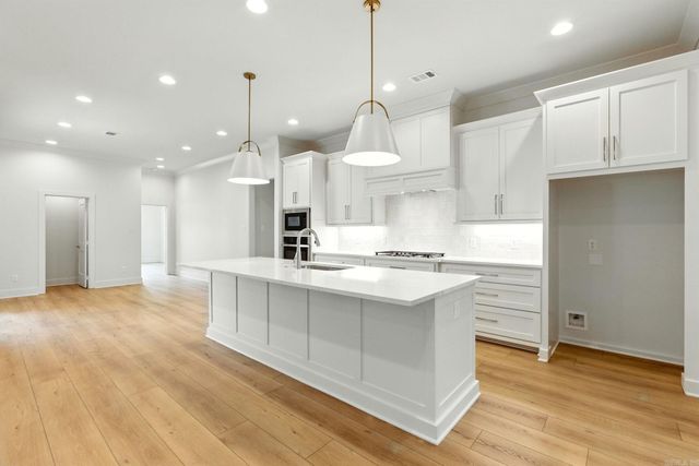 21 Mountain Brook Road, Little Rock, AR 72223