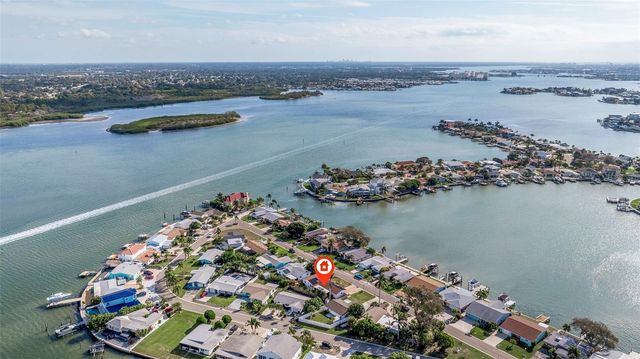 242 176TH AVENUE E, Redington Shores, FL 33708