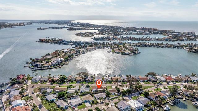242 176TH AVENUE E, Redington Shores, FL 33708