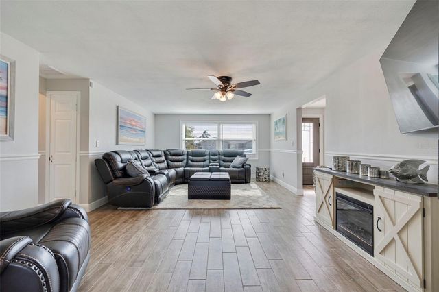 242 176TH AVENUE E, Redington Shores, FL 33708