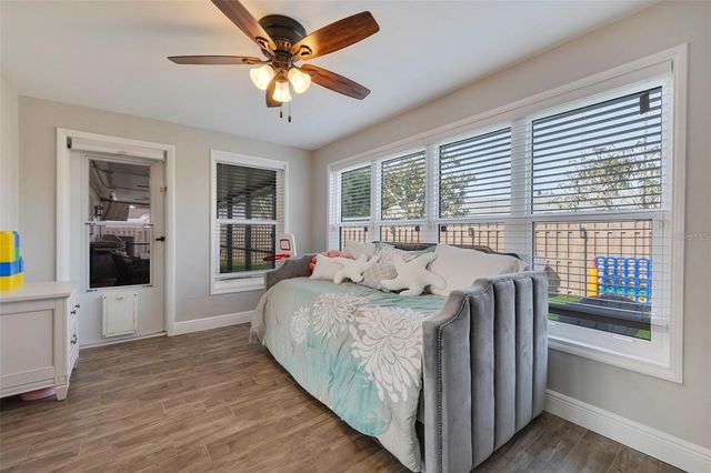 242 176TH AVENUE E, Redington Shores, FL 33708