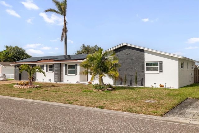 242 176TH AVENUE E, Redington Shores, FL 33708