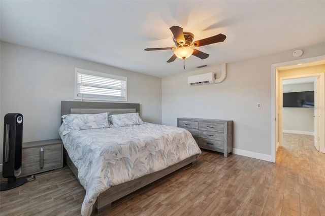 242 176TH AVENUE E, Redington Shores, FL 33708