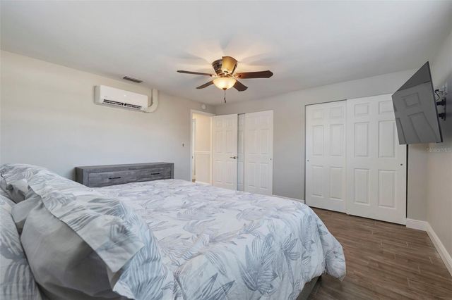 242 176TH AVENUE E, Redington Shores, FL 33708