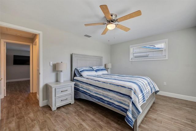 242 176TH AVENUE E, Redington Shores, FL 33708