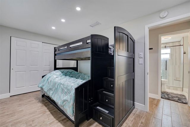 242 176TH AVENUE E, Redington Shores, FL 33708