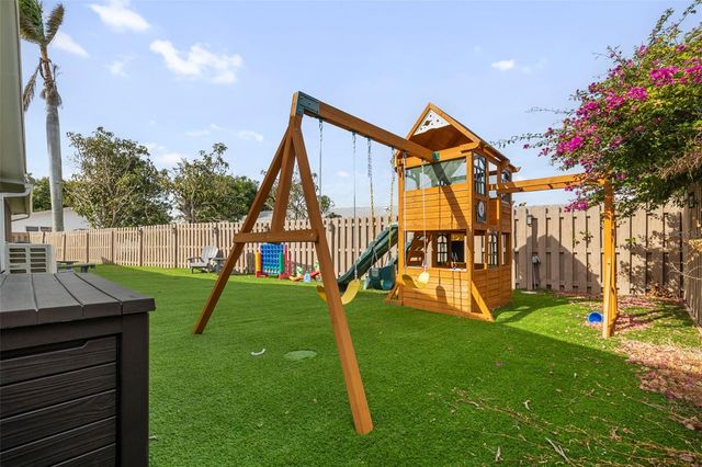 242 176TH AVENUE E, Redington Shores, FL 33708