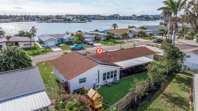 242 176TH AVENUE E, Redington Shores, FL 33708