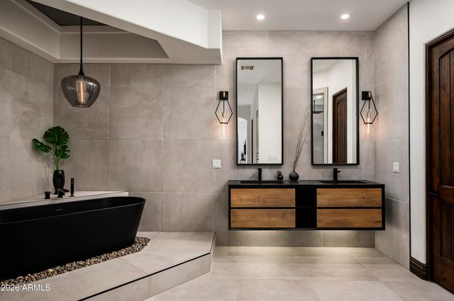 3905 E MALLORY Circle, Mesa, AZ 85215